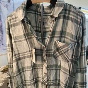 Universal Thread Plaid Button-down Blouse size Large